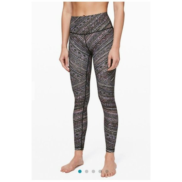 Lululemon Wunder Unders in Tribal Pace Size 4 - Picture 1 of 10